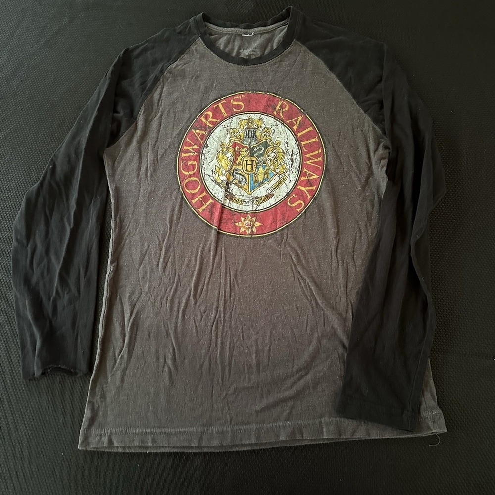 Universal Wizarding World of Harry Potter Hogwarts Railways Long Sleeve Shirt S